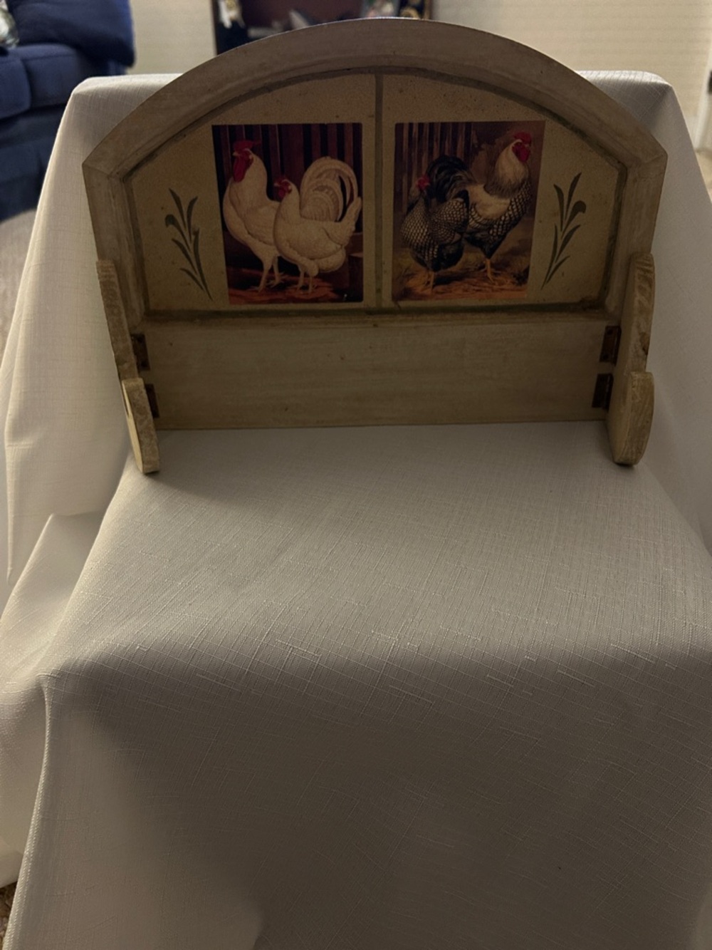 Rustic Wooden Recipe Stand with Rooster Panels - Cream